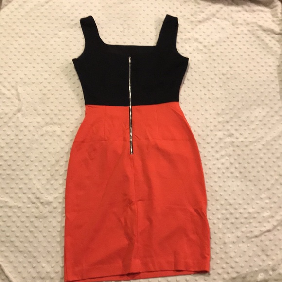 NWT Kenneth Cole New York “The Valentina Dress” - Picture 3 of 5
